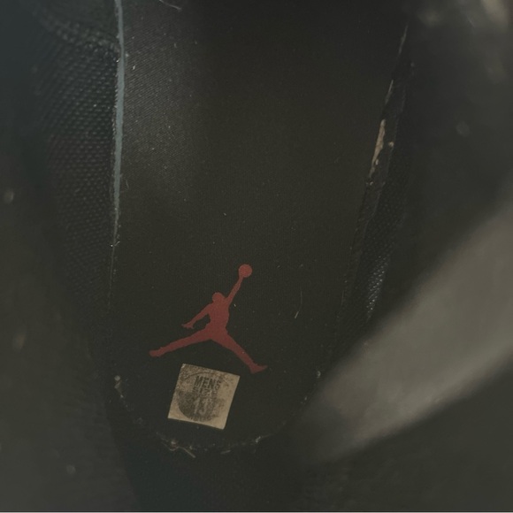 Air Jordan 1 Mid Bred Toe Nike 554724-079 Red White Black Size 13 Men's - Picture 9 of 12